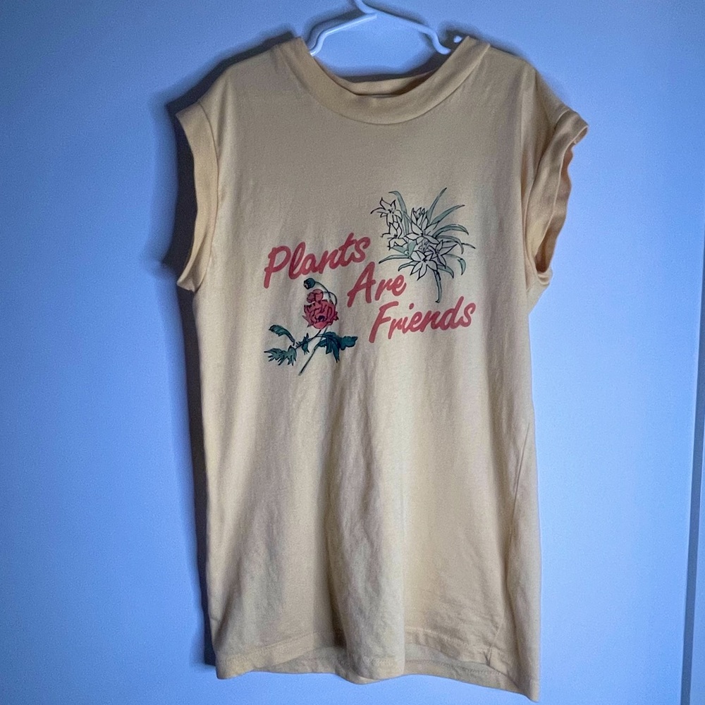 PLANTS ARE FRIENDS Muscle Tee! 🪴